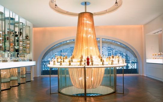 Design-Putman-Magasin-Guerlain