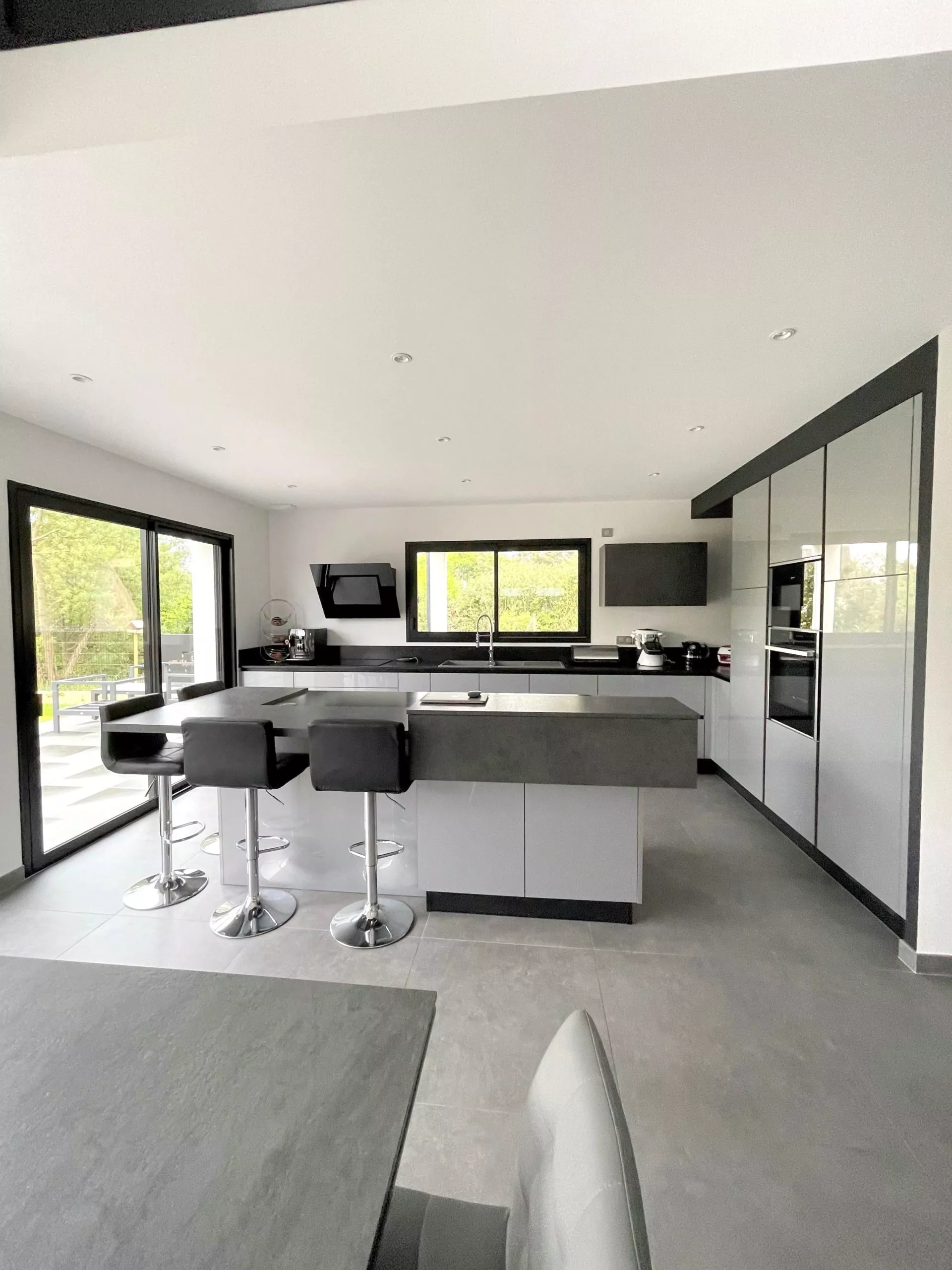 cuisine-blanche-gris-anthracite-rennes