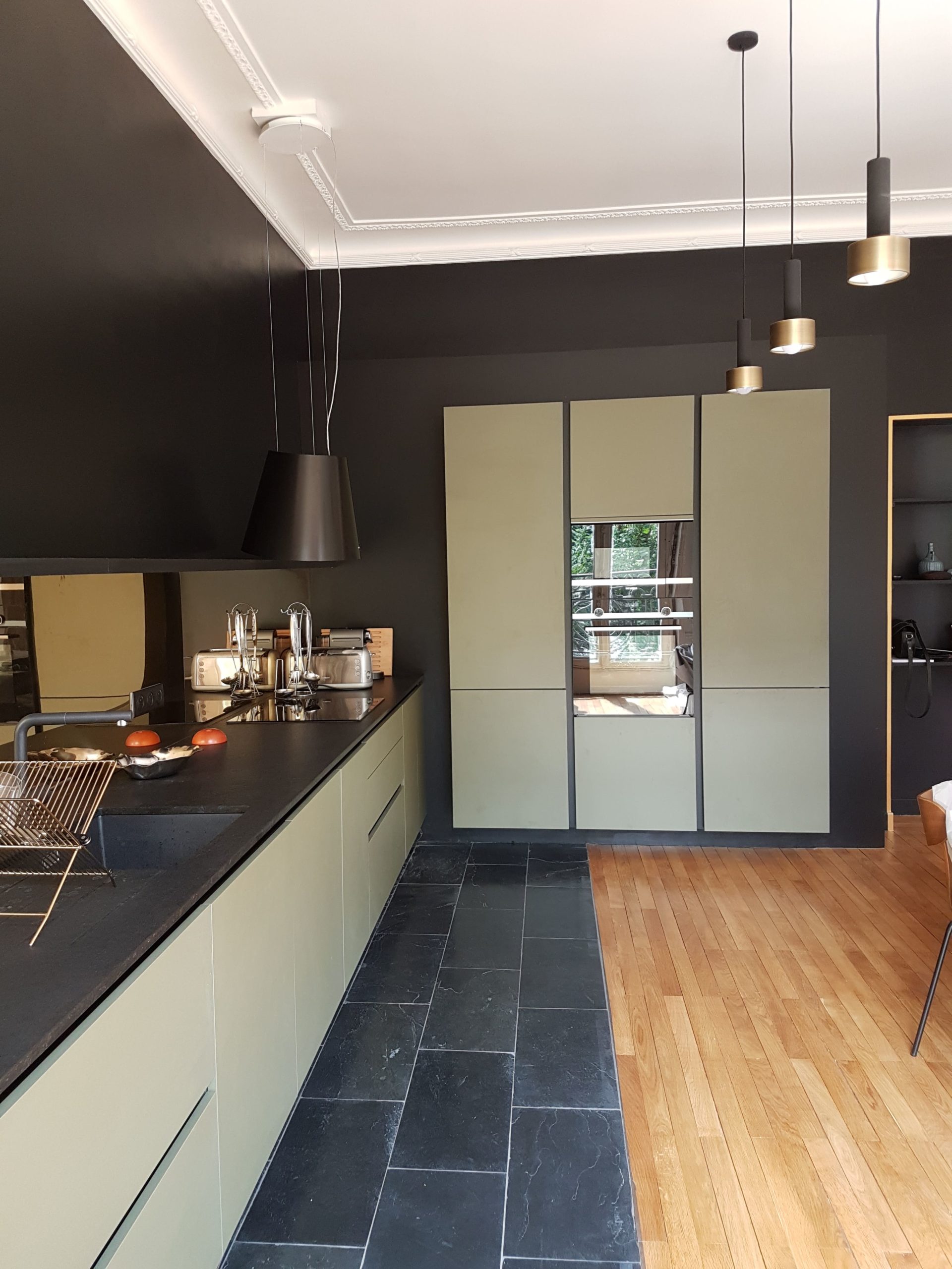 cuisine-discrete-ouverte-kaki-paris-6