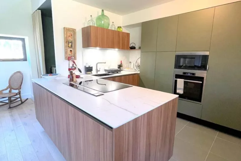 cuisine-en-u-bois-kaki-scandinave-rennes