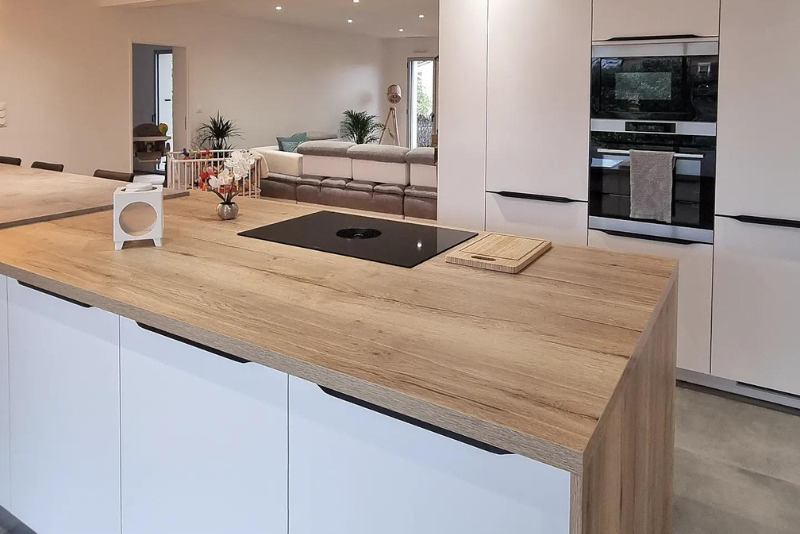 cuisine-moderne-sobre-et-epuree-libourne-33