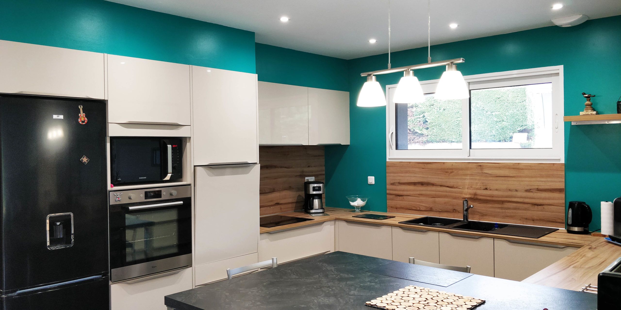 cuisine-mur-bleu-turquoise-angers