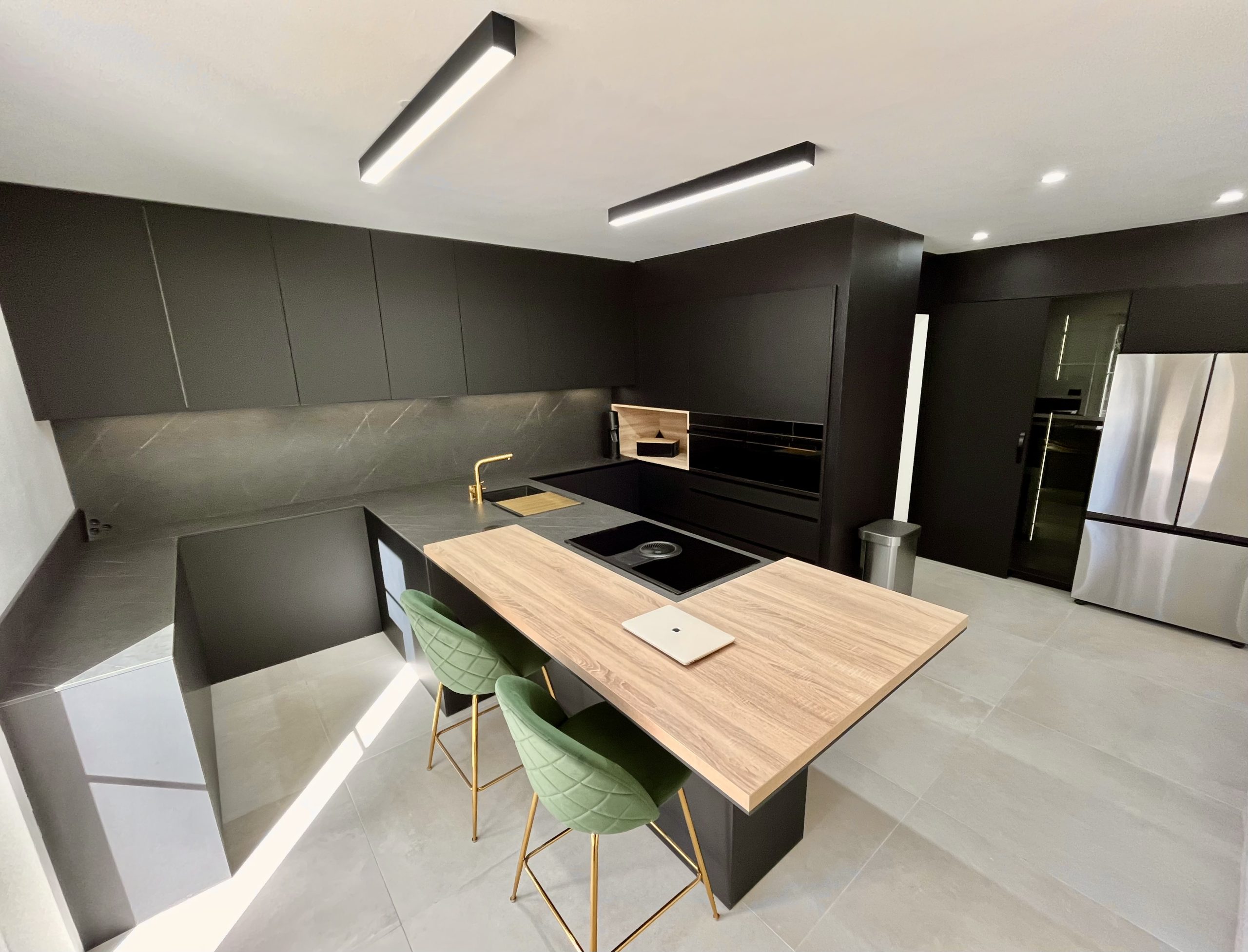 cuisine-moderne-noire