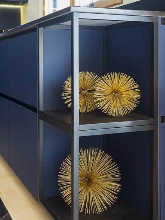 CUISINE INDUSTRIELLE AVEC CREDENCE EN BRIQUES