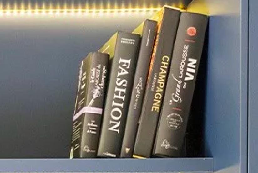 CUISINE INDUSTRIELLE AVEC CREDENCE EN BRIQUES