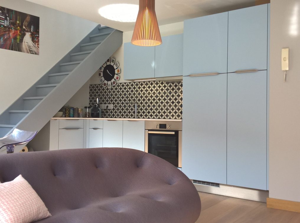 Carreaux de ciment : habillez le sol, les murs et la crédence de votre cuisine !