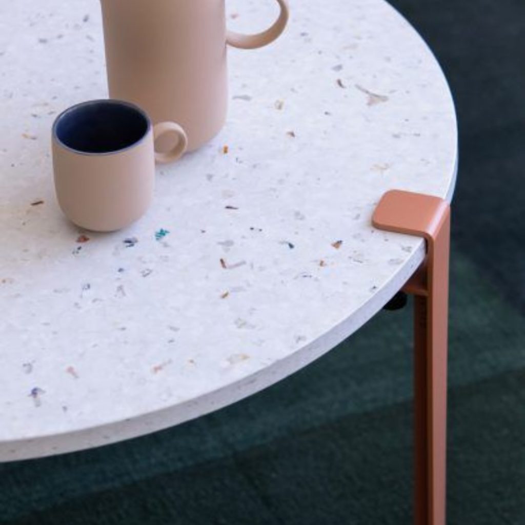 table-plastique-recyclé-tiptoe
