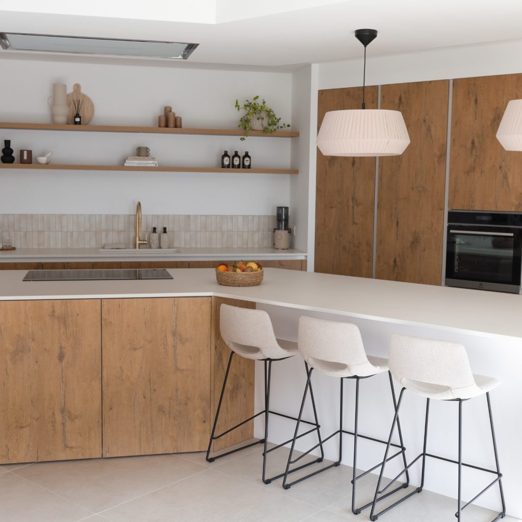 cuisine-blanche-bois-scandinave-thionville