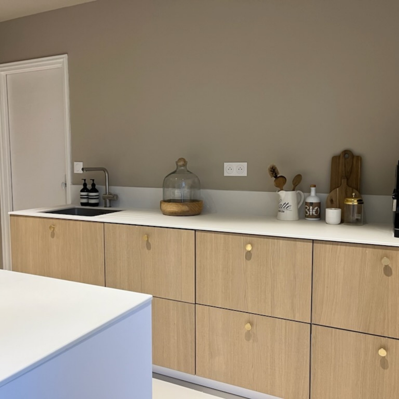 CUISINE MODERNE SCANDINAVE SOBRE ET MINIMALISTE