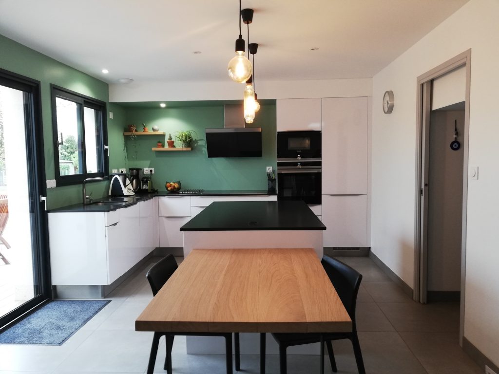 cuisine-conviviale-espace-repas-bois