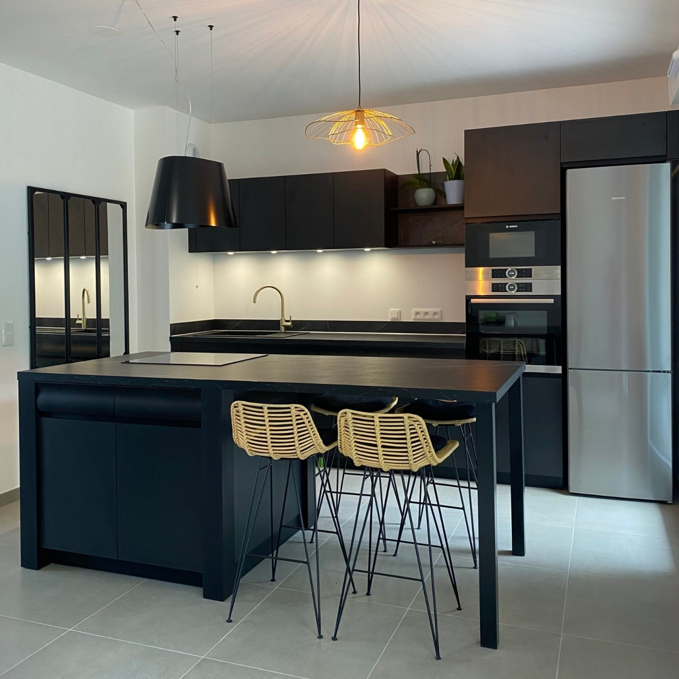 CUISINE TOTAL LOOK NOIR MAT