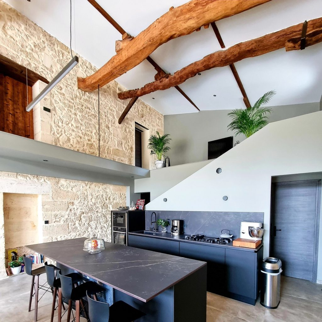 cuisine-industrielle-avec-ilot-libourne