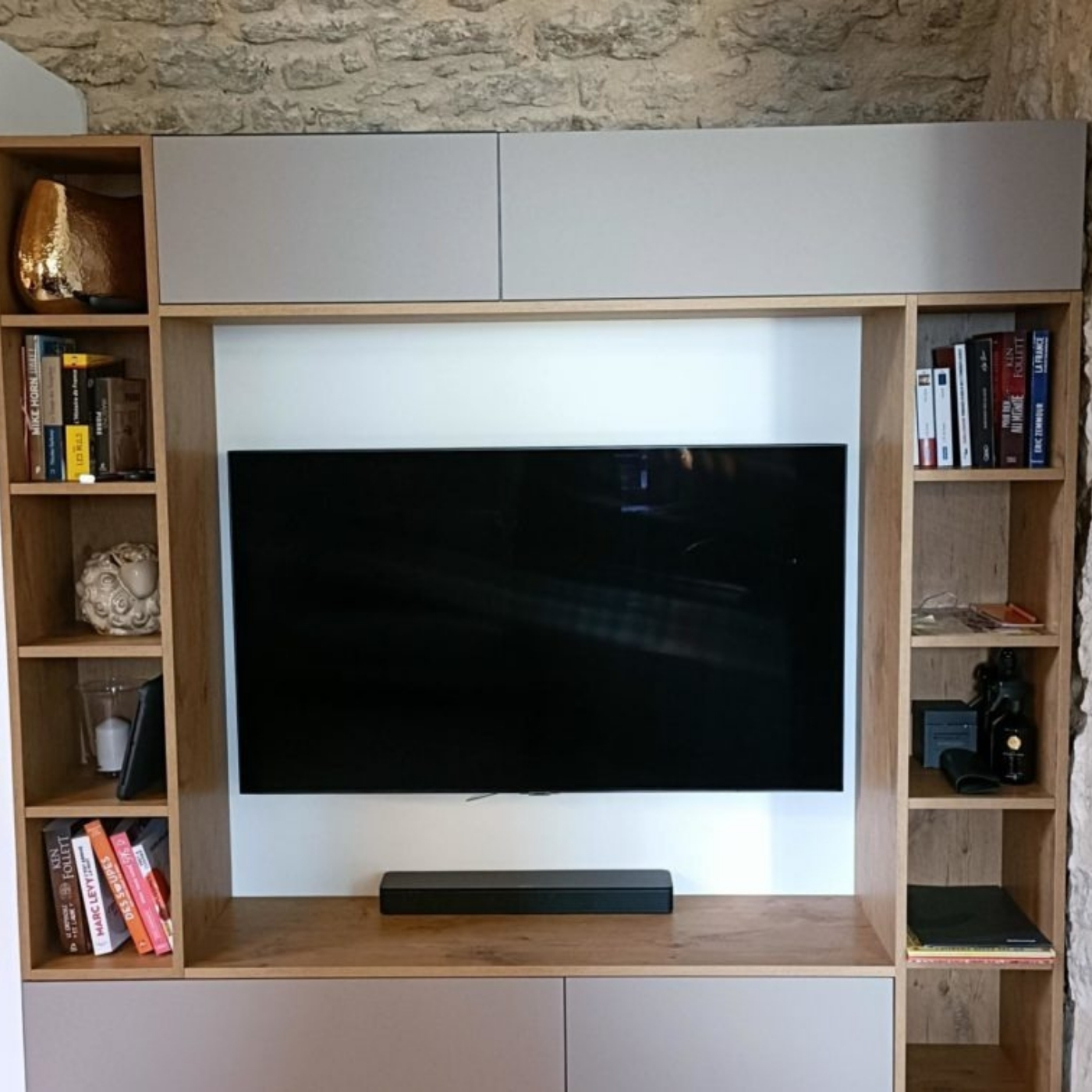 CUISINE DESIGN DANS UN ESPACE EMPREINT DE CHARME