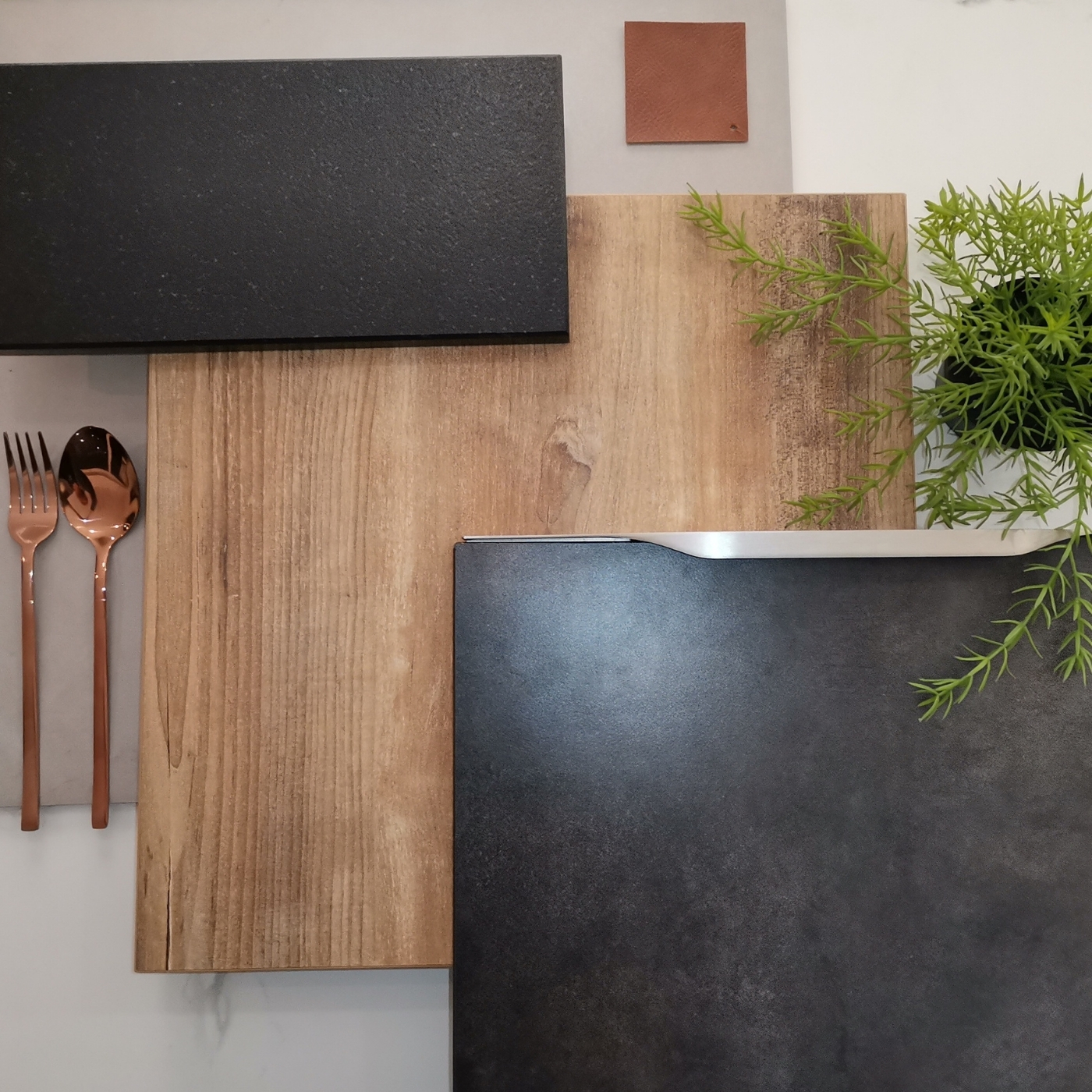 CUISINE NOIRE ET BOIS AVEC ÎLOT STYLE INDUSTRIEL