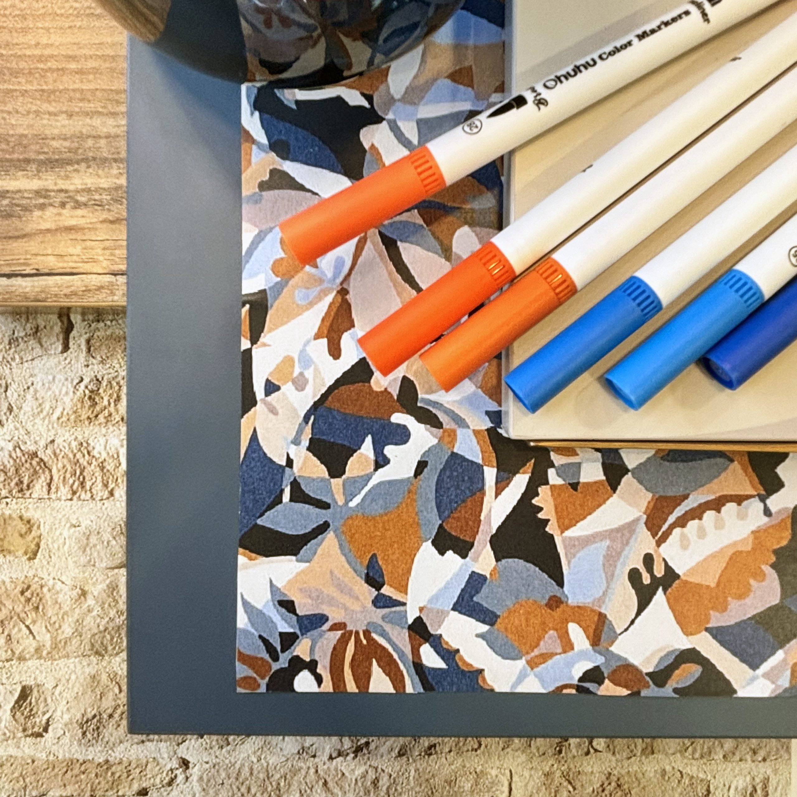 Cuisine spacieuse campagne chic blanche et bois