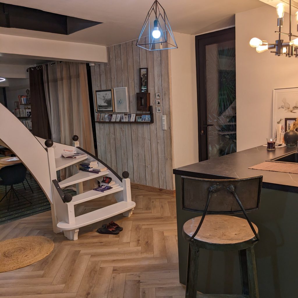 cuisine-ouverte-bois-laval