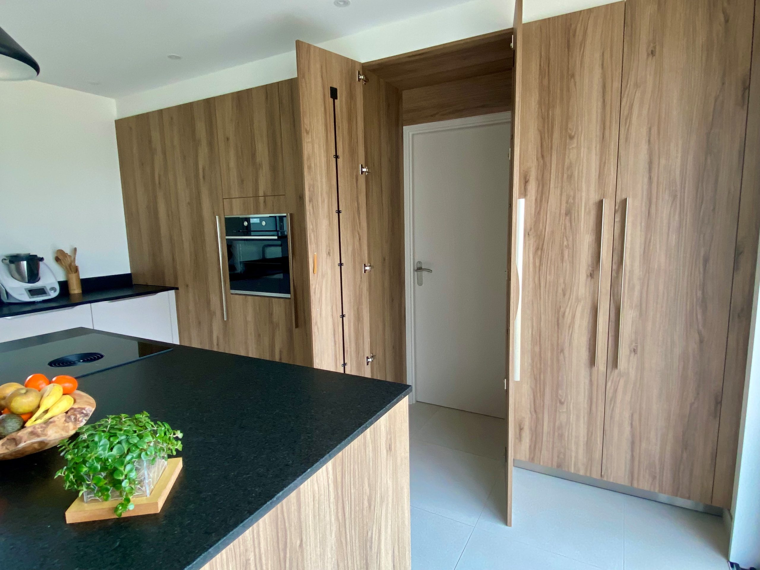 Cuisine moderne bois et noir