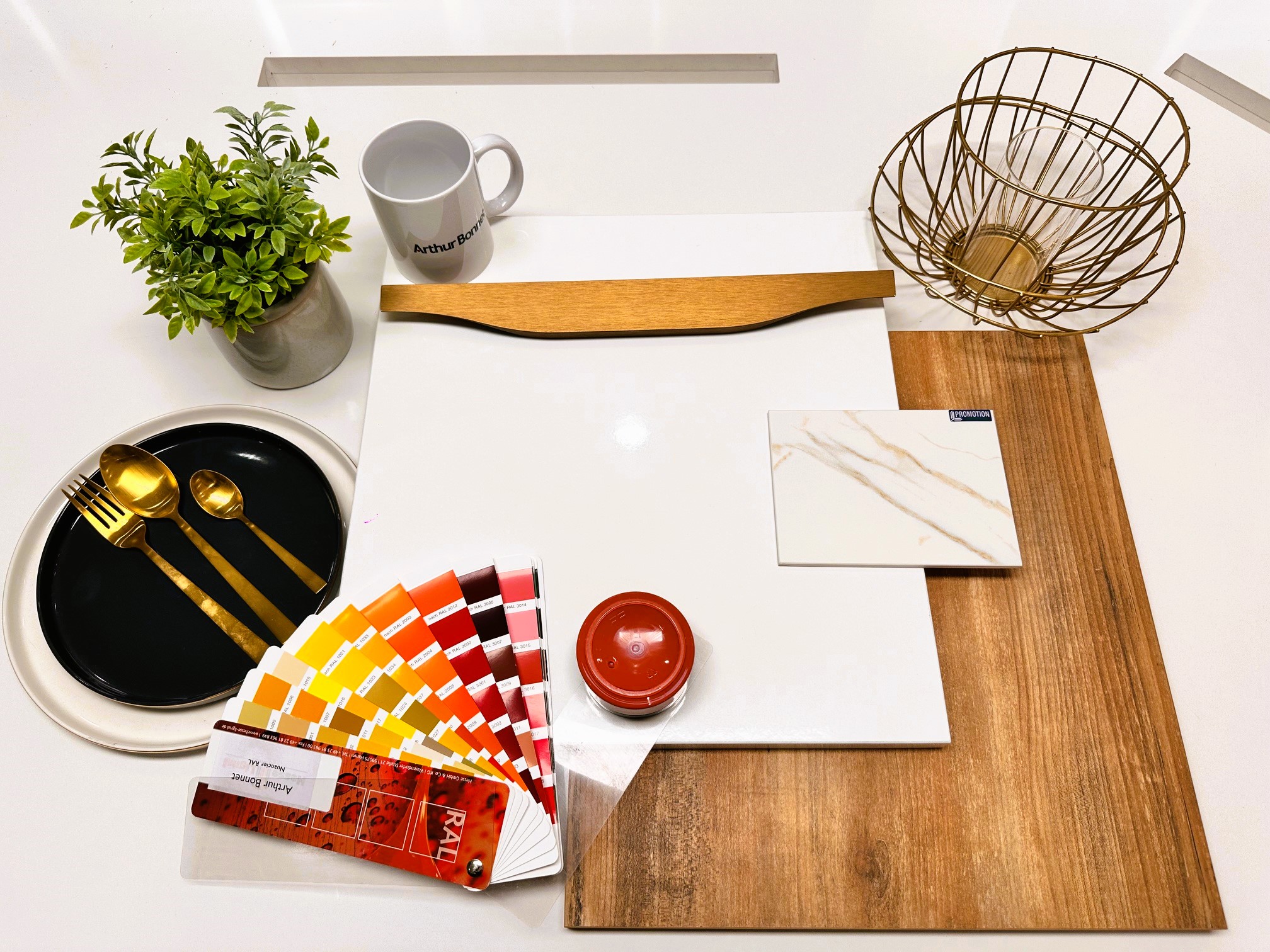 Cuisine blanche avec claustra au design élégant