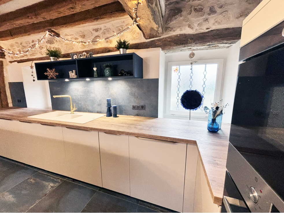 cuisine-campagne-chic-plan-travail-bois-chantilly