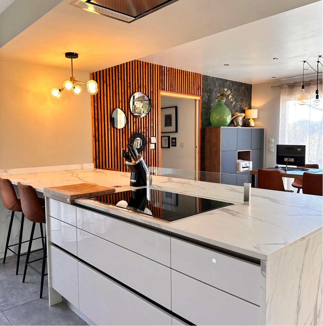 Cuisine blanche moderne sobre et chic