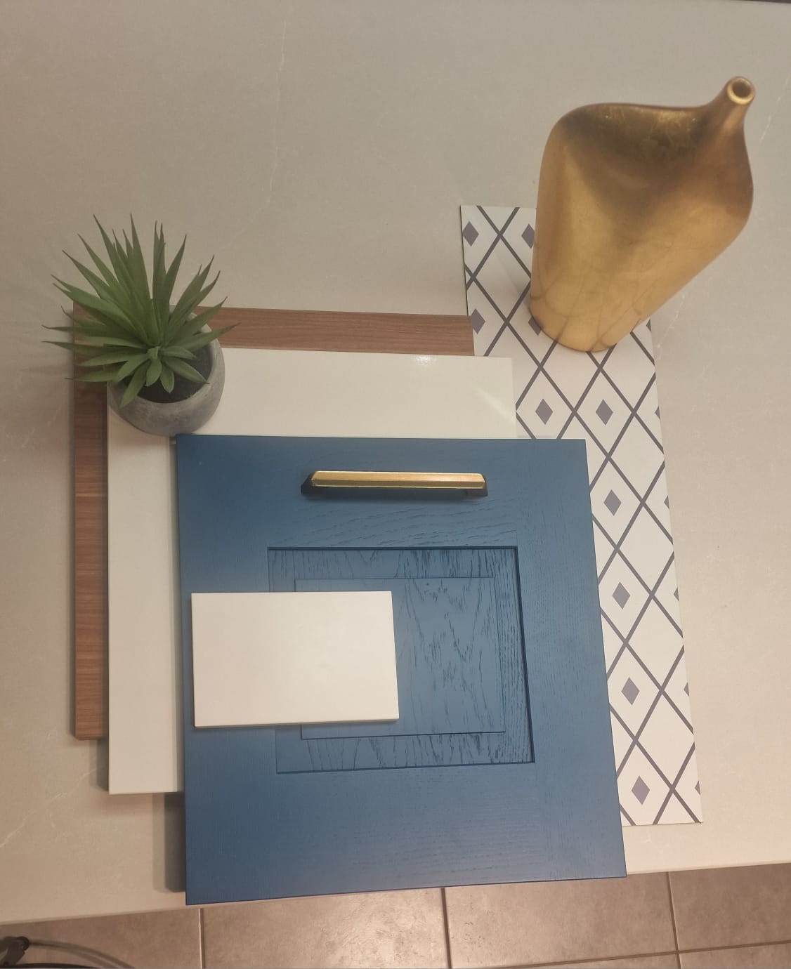 Cuisine bleue et blanche style classique