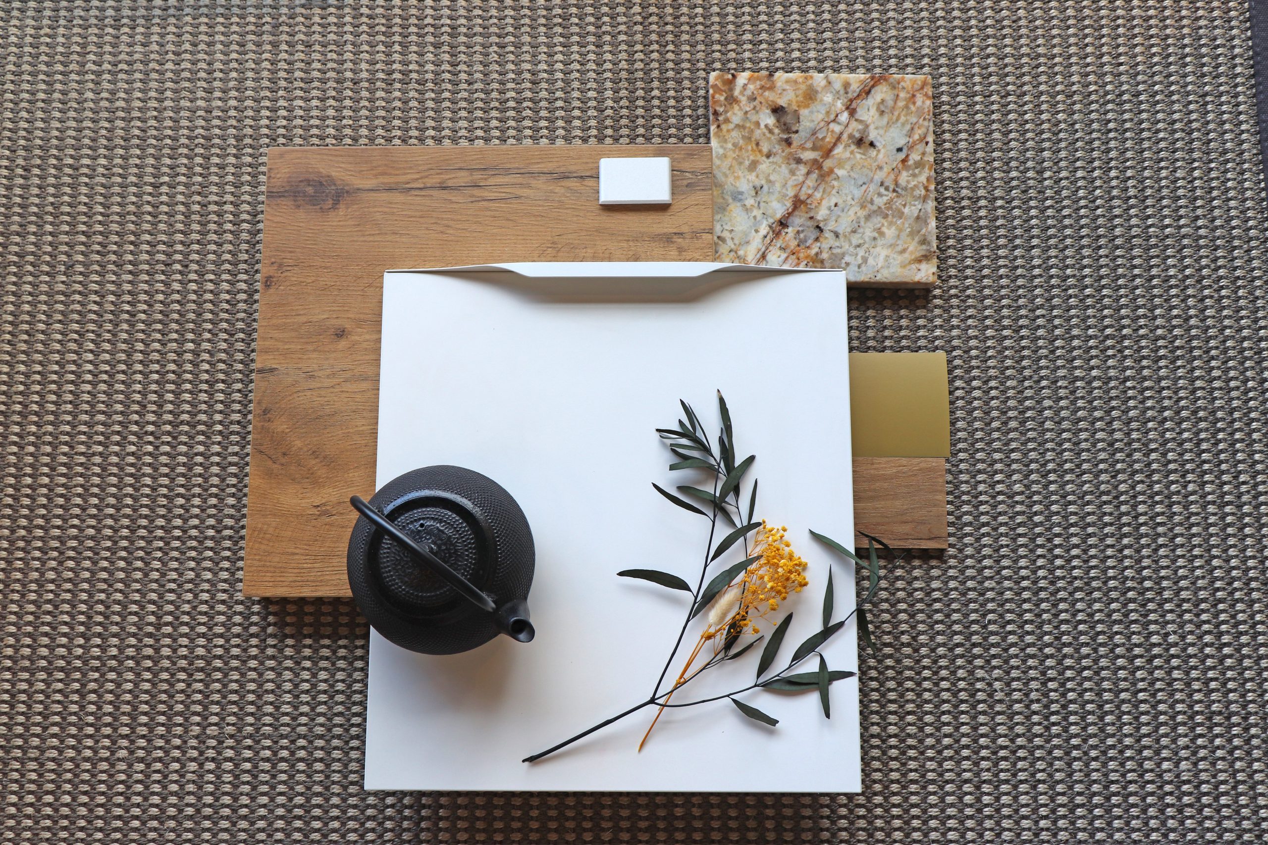 Cuisine scandinave épurée blanche et décor bois