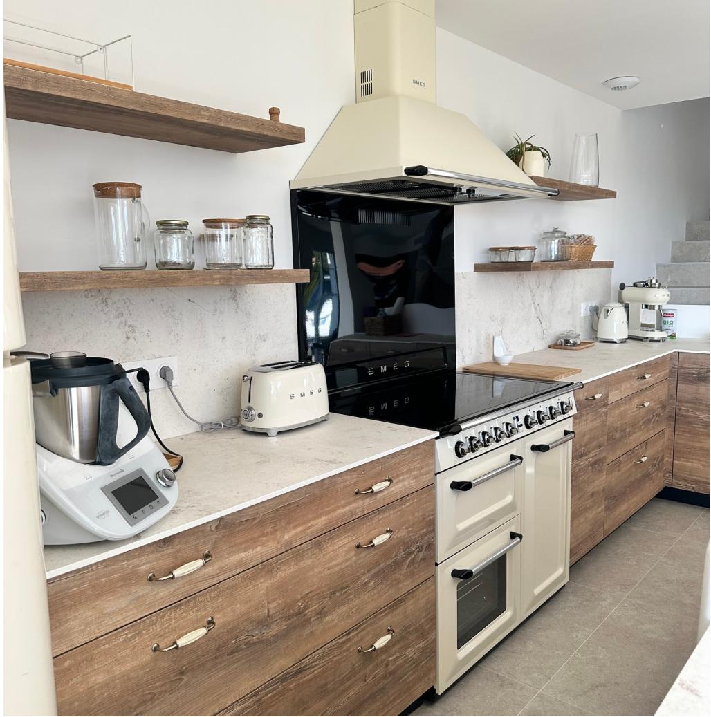 Cuisine beige et bois style vintage