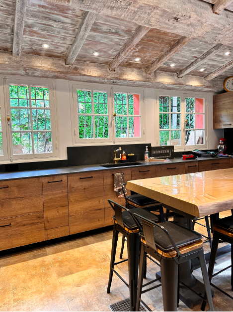 cuisine-ilot-central-bois-frejus