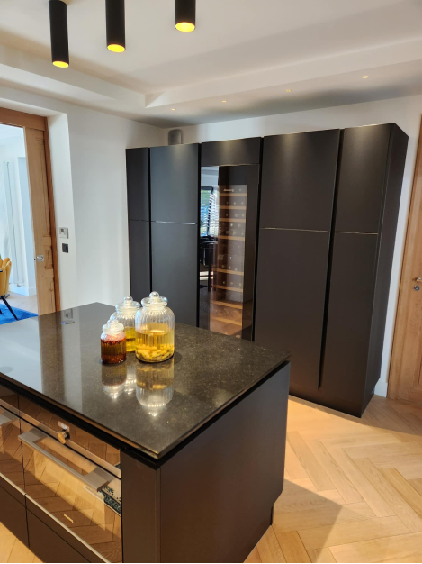 cuisine-moderne-ilot-central-frejus