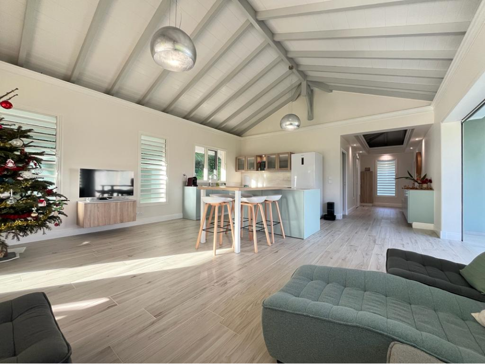 cuisine-ouverte-spacieuse-mondeville