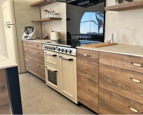 Cuisine beige et bois style vintage