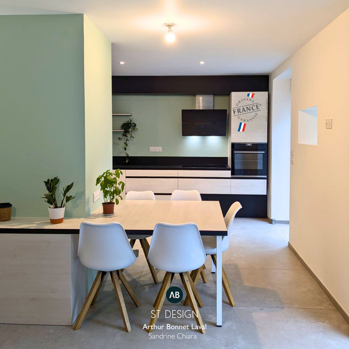 Cuisine épurée noire et blanche