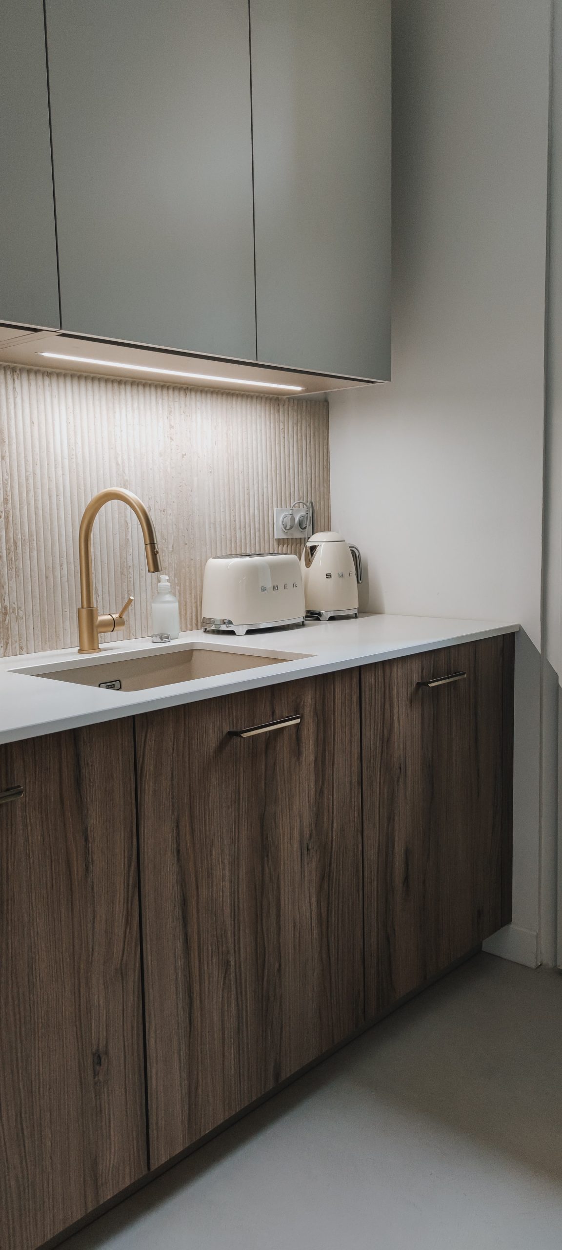 Cuisine naturelle et moderne en bois