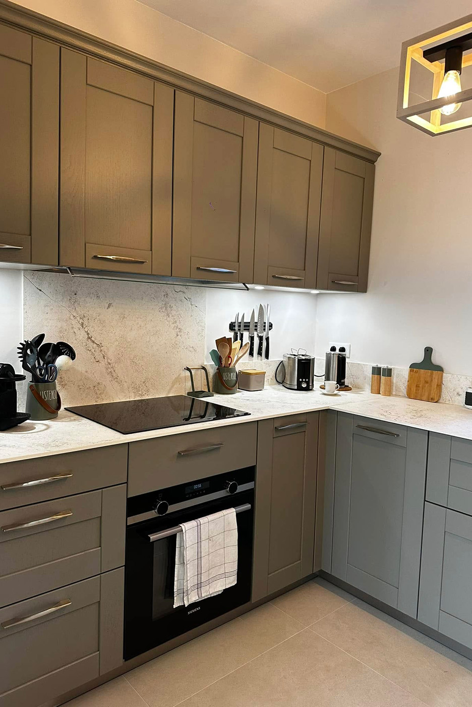 Cuisine rustique chic : charme intemporel et élégance contemporaine