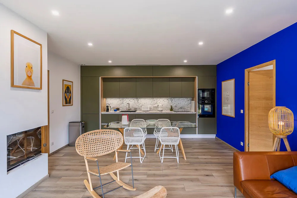 Cuisine contemporaine vert kaki