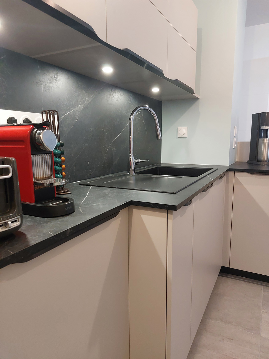 Petite cuisine ergonomique et élégante