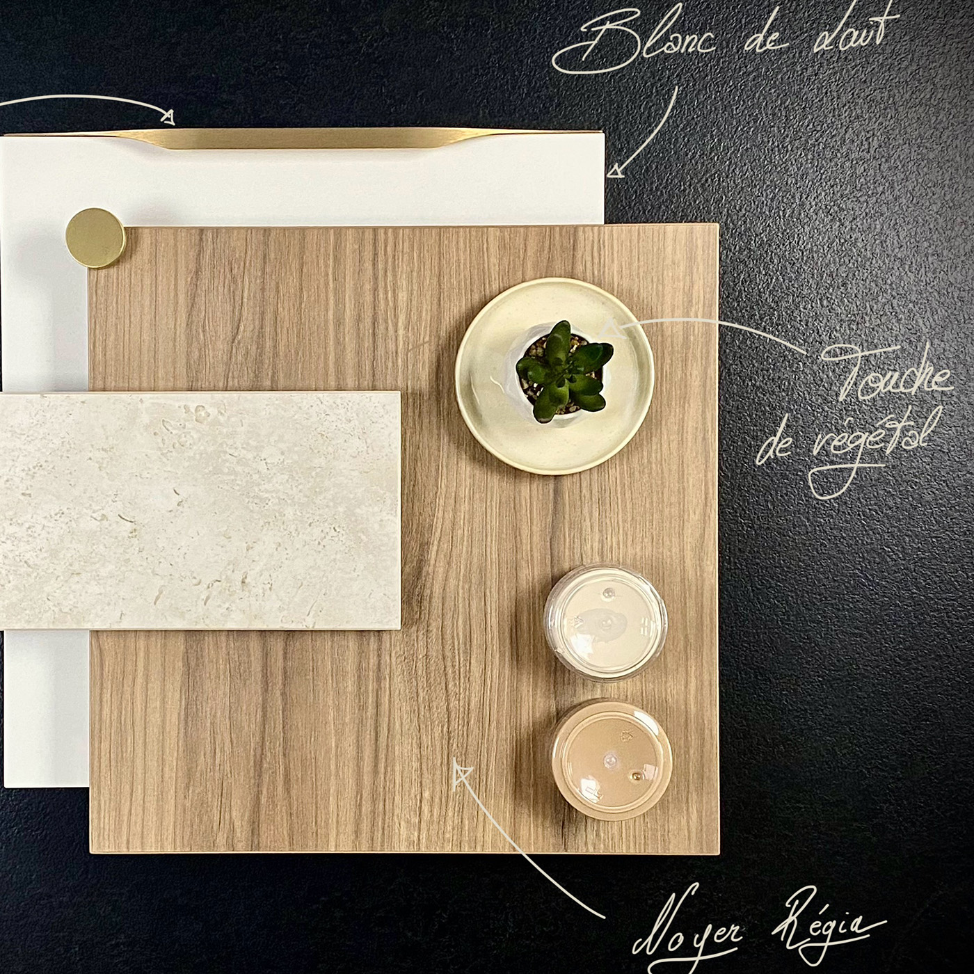 Cuisine minimaliste et chaleureuse