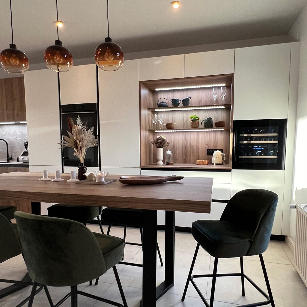 Aménagement complet cuisine salon et salle de bain