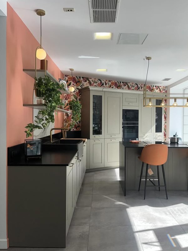 Cuisine terracotta et lignes contemporaines