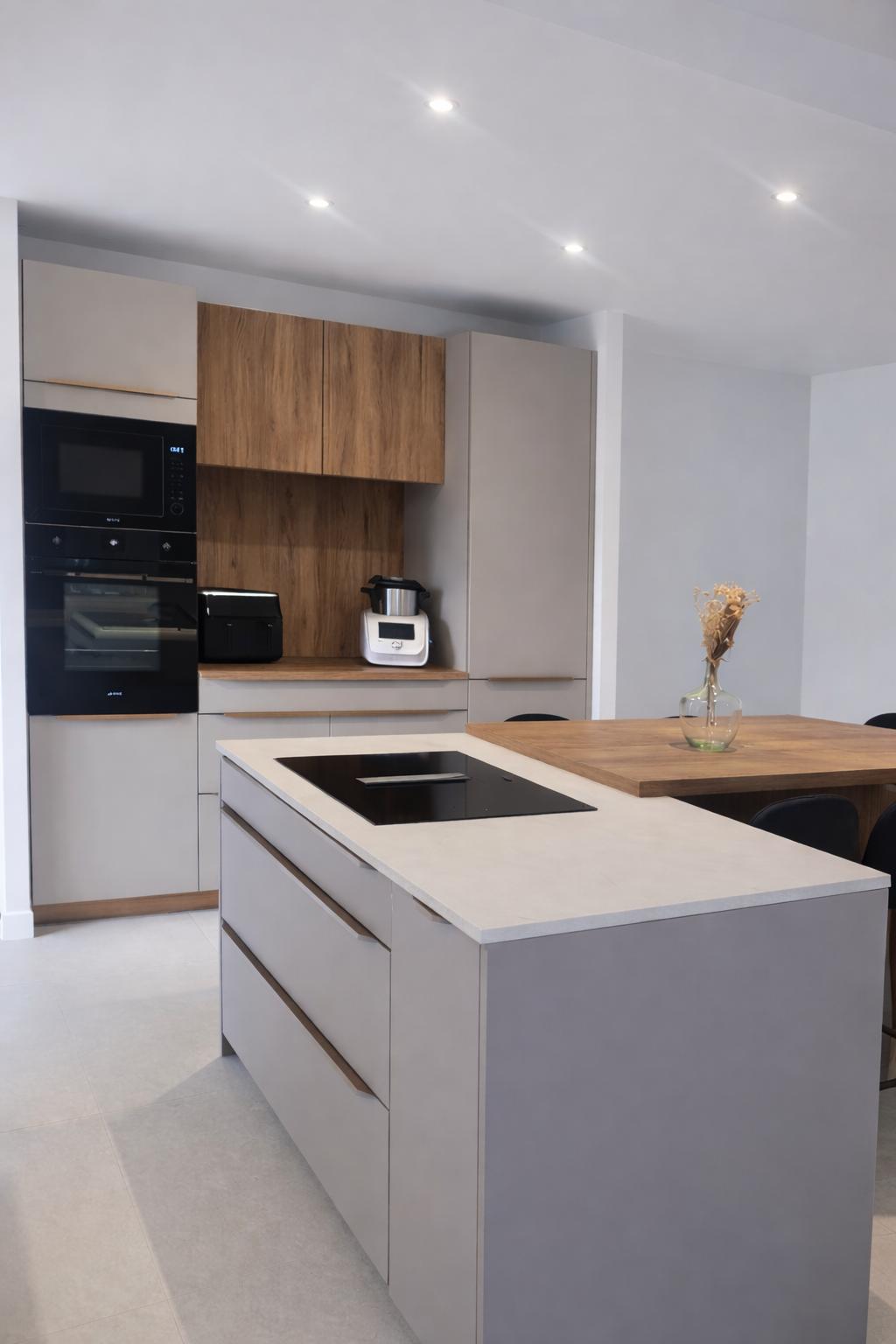 Cuisine contemporaine beige et bois