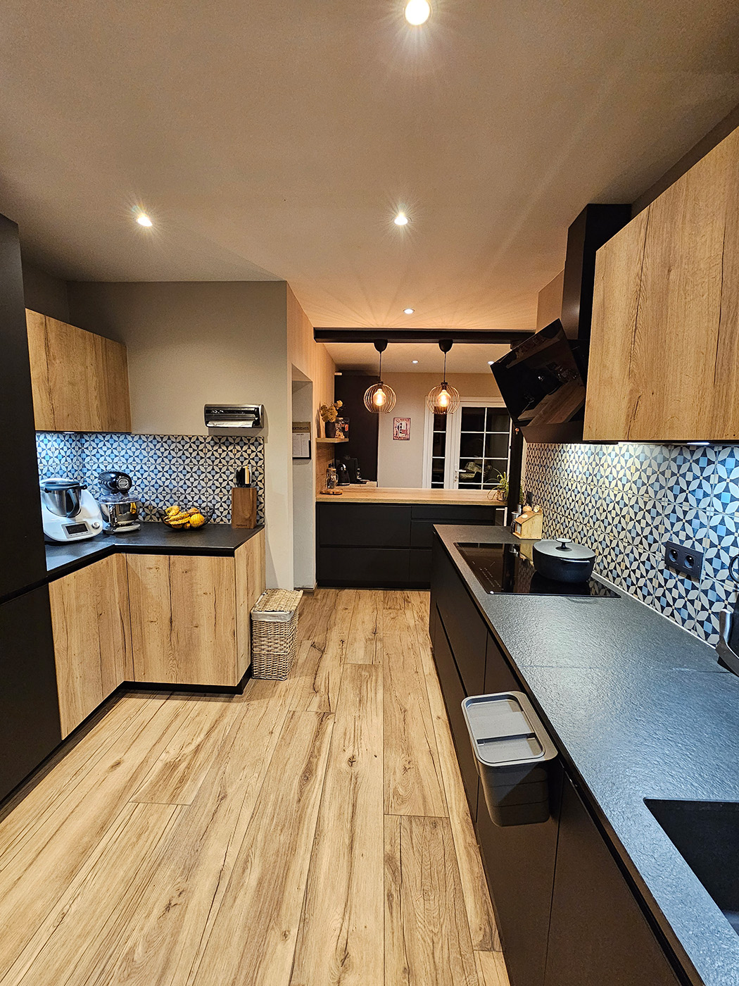 Cuisine sur-mesure style fermette chic à Arras