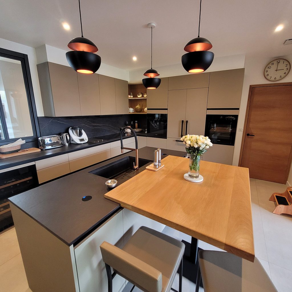 convivial-ilot-bois-beige-Arthur-bonnet-cormeilles-en-parisis