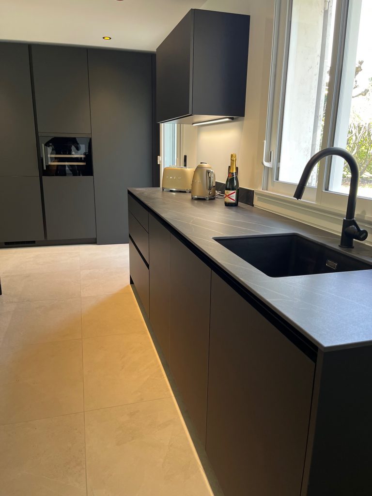 meubles-bas-noirs-arthur-bonnet versailles